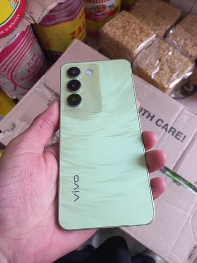 vivo y100