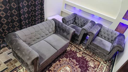 4 Seater Sofa Set for Sale – 10/10 Condition
