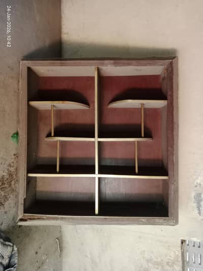 Divar me lagane wali Almari