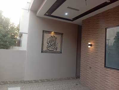 10 MARLA HOUSE AVAILABLE FOR SALE