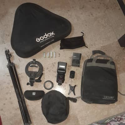 apkina flash gun  and some camera accessories
