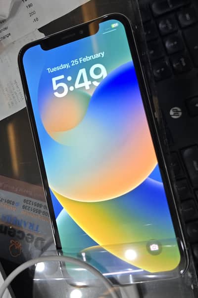 i phone x     256gb.