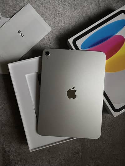 iPad 2025 (A16) - with all accessories + Free Covers