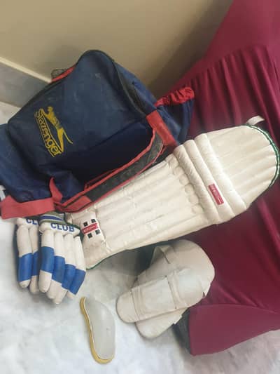 Used Beginners Cricket Kit (No Bat) - Cheap!