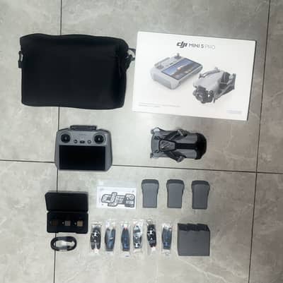 DJI MINI 5 Pro Combo Plus (52 minutes battery)
