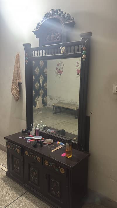 1 showcase & 1 dressing 100% solid wood