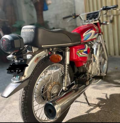 Single Hand 10/10 Honda 125