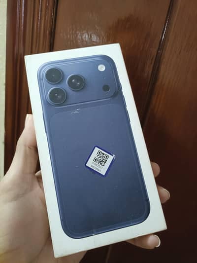 iphone 17 pro 1 TB box pack