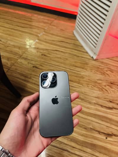 Iphone 14PRO JV 10/10 94% health waterpack 128GB Black