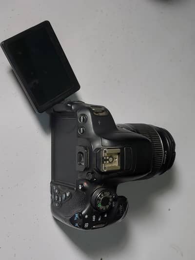Canon 700d 10/10 with box