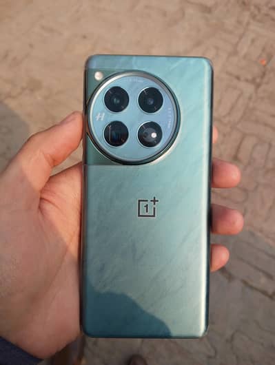 OnePlus 12  16/512  10/10