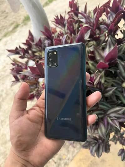 Samsung A31 4 GB  1 2 8GB memory