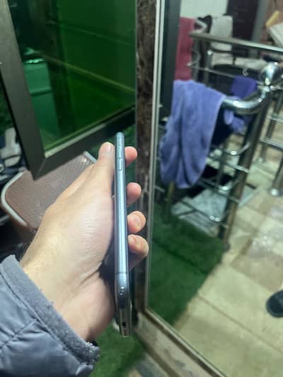 Front scratchs side kara rough