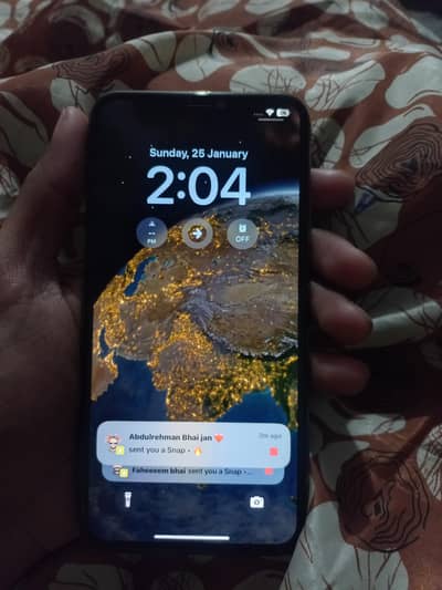 i phone xsmas one hand use 10 by 10 84 orginal baterry 64gb