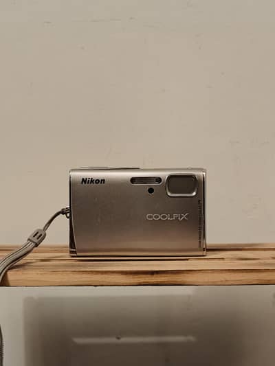 Nikon Coolpix S52