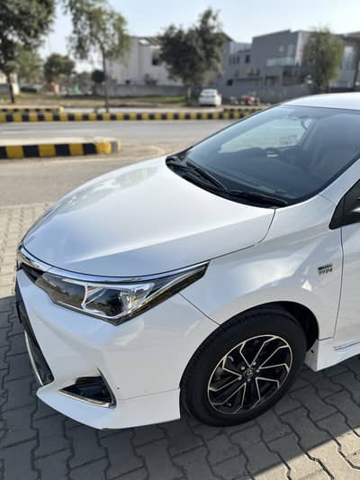Toyota Corolla X Altis 2021
