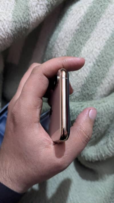 iphone xs factory unlock