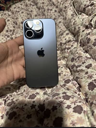 iPhone 15 pro non pta jv 128 gb 96% battery health 228 cycles count