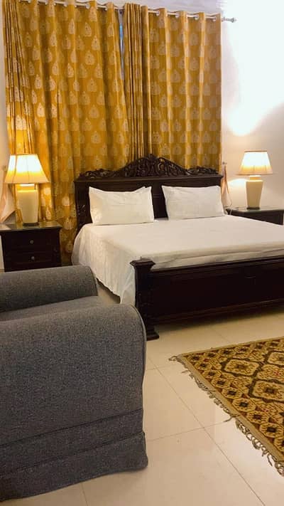 20 MARLA ELEGANT AND FULLY MAINTAINED SUPER HOT LOCATED BUNGALOWS LOWER PORTION IS AVAILABLE IN THE BEST BLOCK OF DHA LAHORE NEAR TO CINEMA.