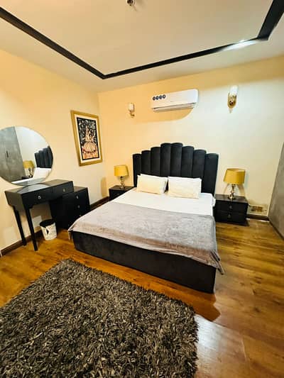 2 BHK furnished Luxurious apartment daily basis and weekly available