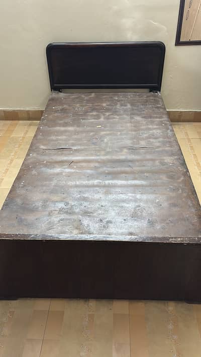 Good condition single bed