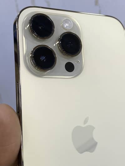 I phone 14 pro Max 128 GB Factory unlock 98% Battery Health 10 by 11