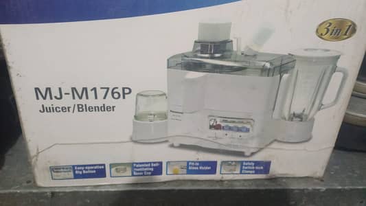 PANASONIC JUICER BLENDER MJ-M176P