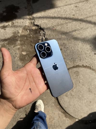 Iphone 15 pro Jv Candian model Sim slot wala