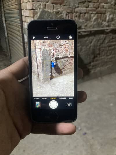 iPhone 5s finger ok saf condition urgent sale