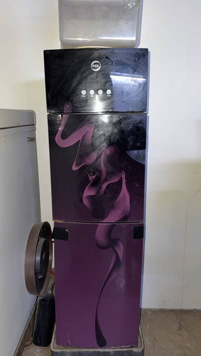 Pel Original water dispenser for sale. Neat and clean condition.