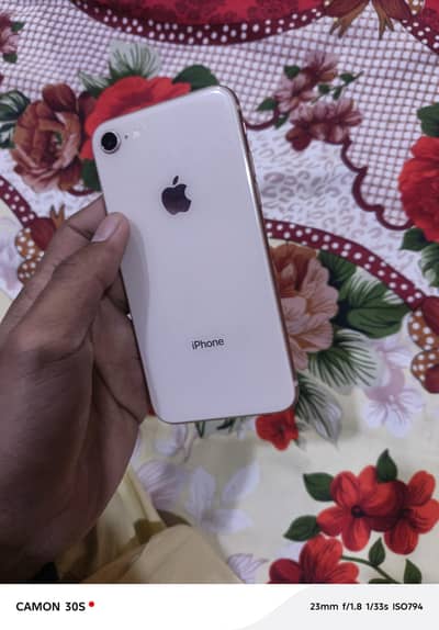 Iphone 8  64GB