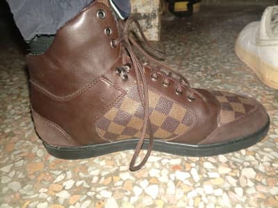 international brands shoes LV,Rebook,puma,Aldo,denyberd,etc