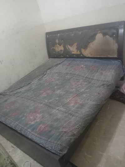 bed for sale urgently average condition.