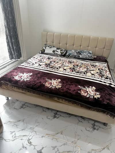 King Poshish Bed