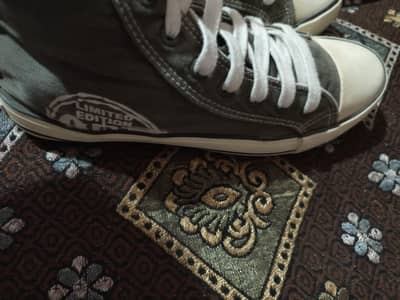 Sneakers Sale 500 each pair