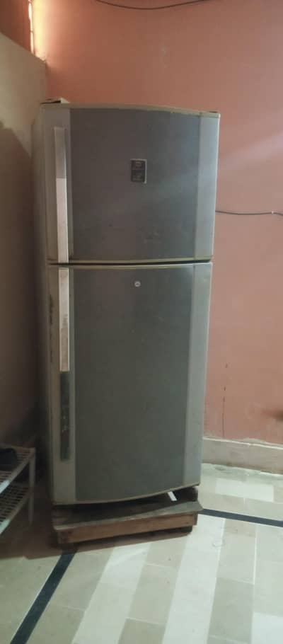 Dawlance large size refrigerator  03102550399