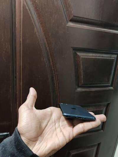 IPHONE SE 2020 URGENT SALE