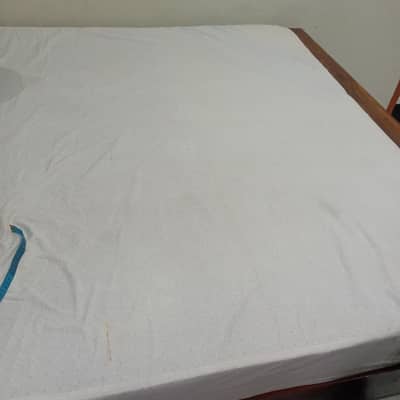 8 inch bed mattress for sale in good condition