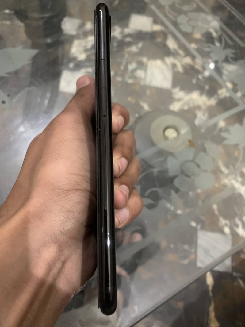 Apple iPhone 7 Plus 4