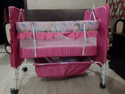 baby cot