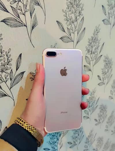 iphone 7 plus 128 GB my WhatsApp number 0320-24-100-47