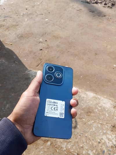 8+128 only charger available