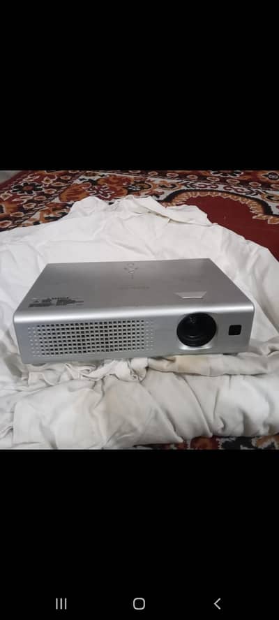 multimedia lcd projector