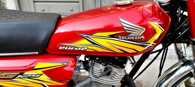 Honda cg 125 biometric majood hai