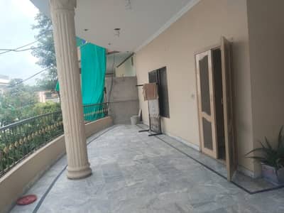 10 MARLA HOUSE FOR SALE MAIN COLLEGE ROAD