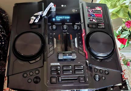 lg xboom heavy base sound system