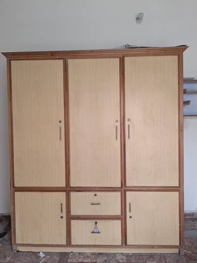 3 door almarih/wardrobe for sale