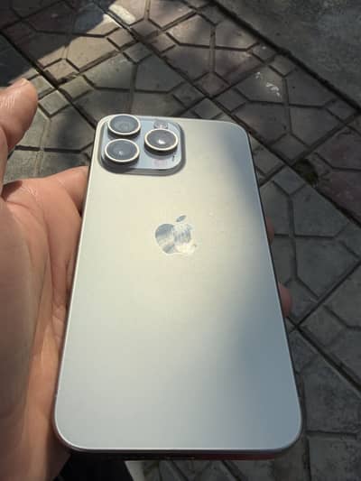 15 pro max natural titanium