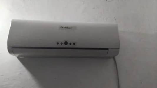 Dawlance 1.5 ton  non inverter split Ac