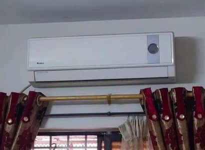 Gree 1.5 ton split Ac non inverter